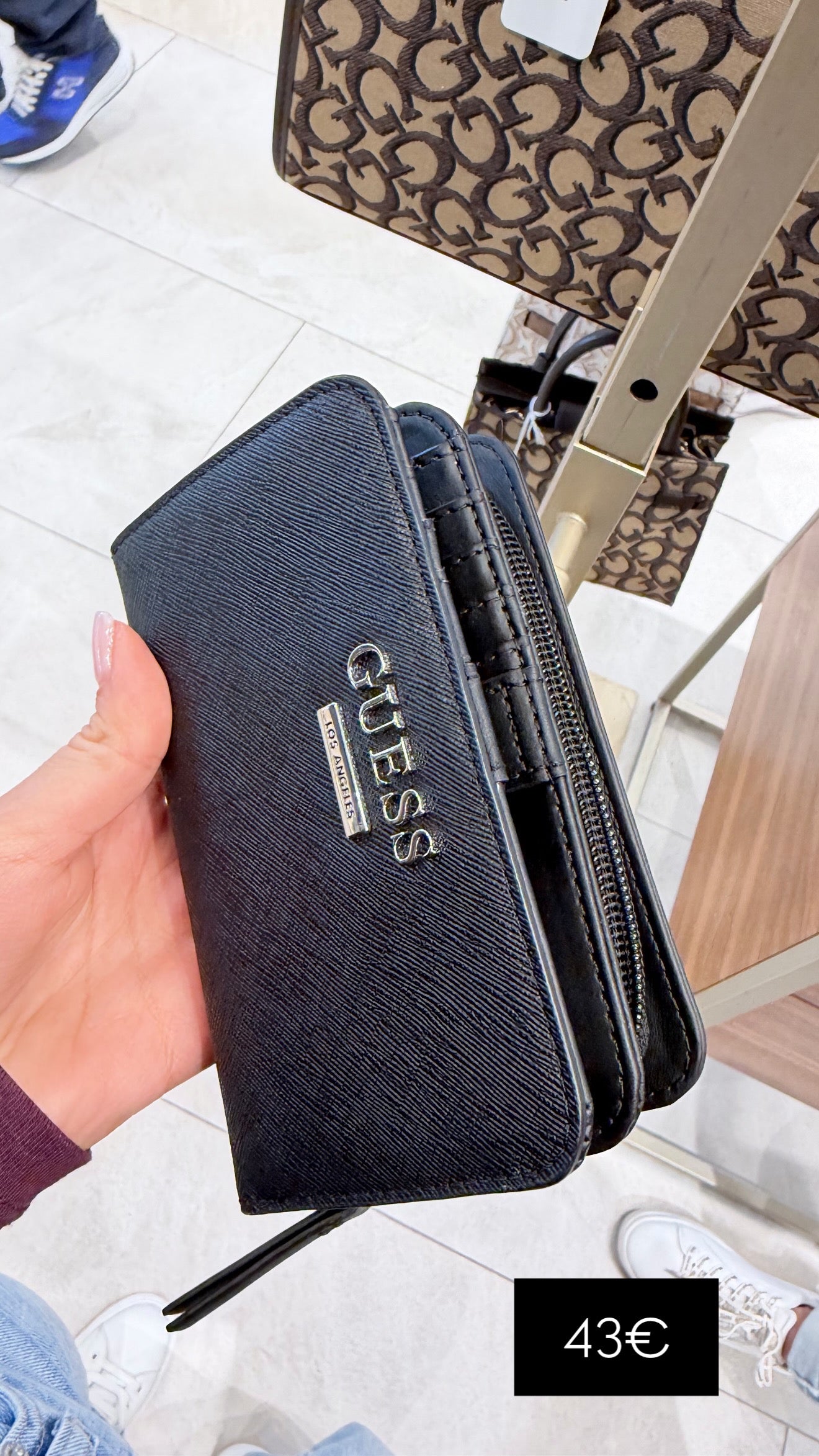 Portofol Guess (FEMRA) OCT
