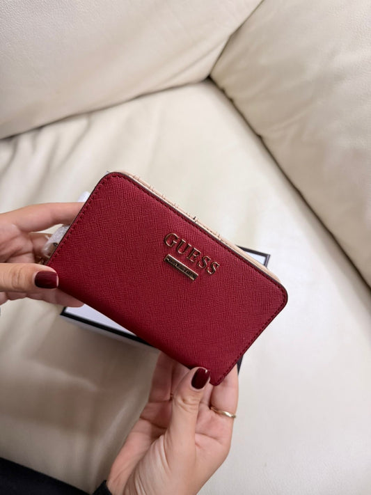 Portofol Guess (FEMRA)(STOCK)