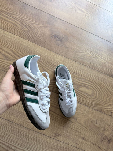 Atlete Adidas (FEMRA)(STOCK)