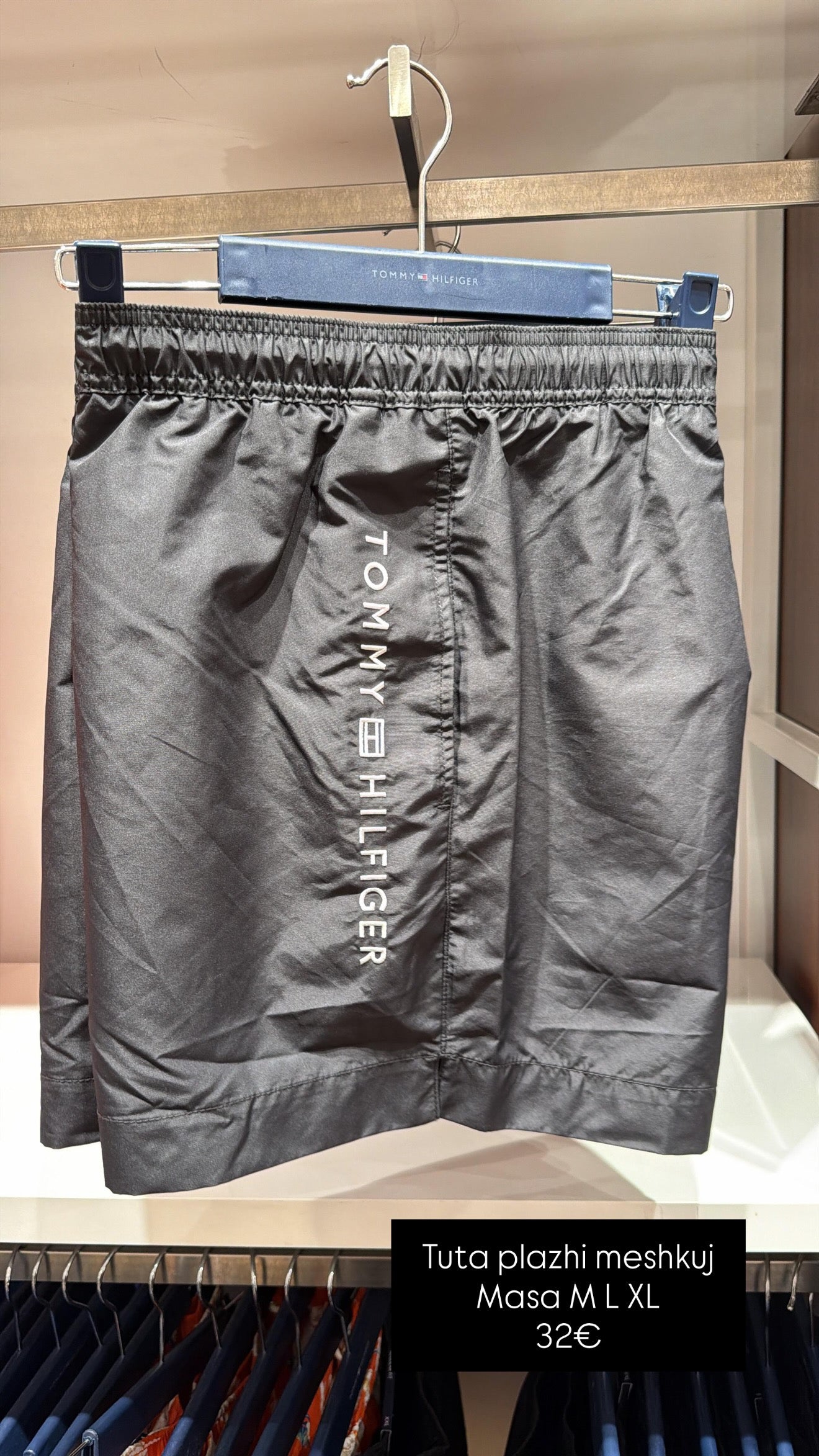 Tuta plazhi Tommy Hilfiger (MESHKUJ)(STOCK)