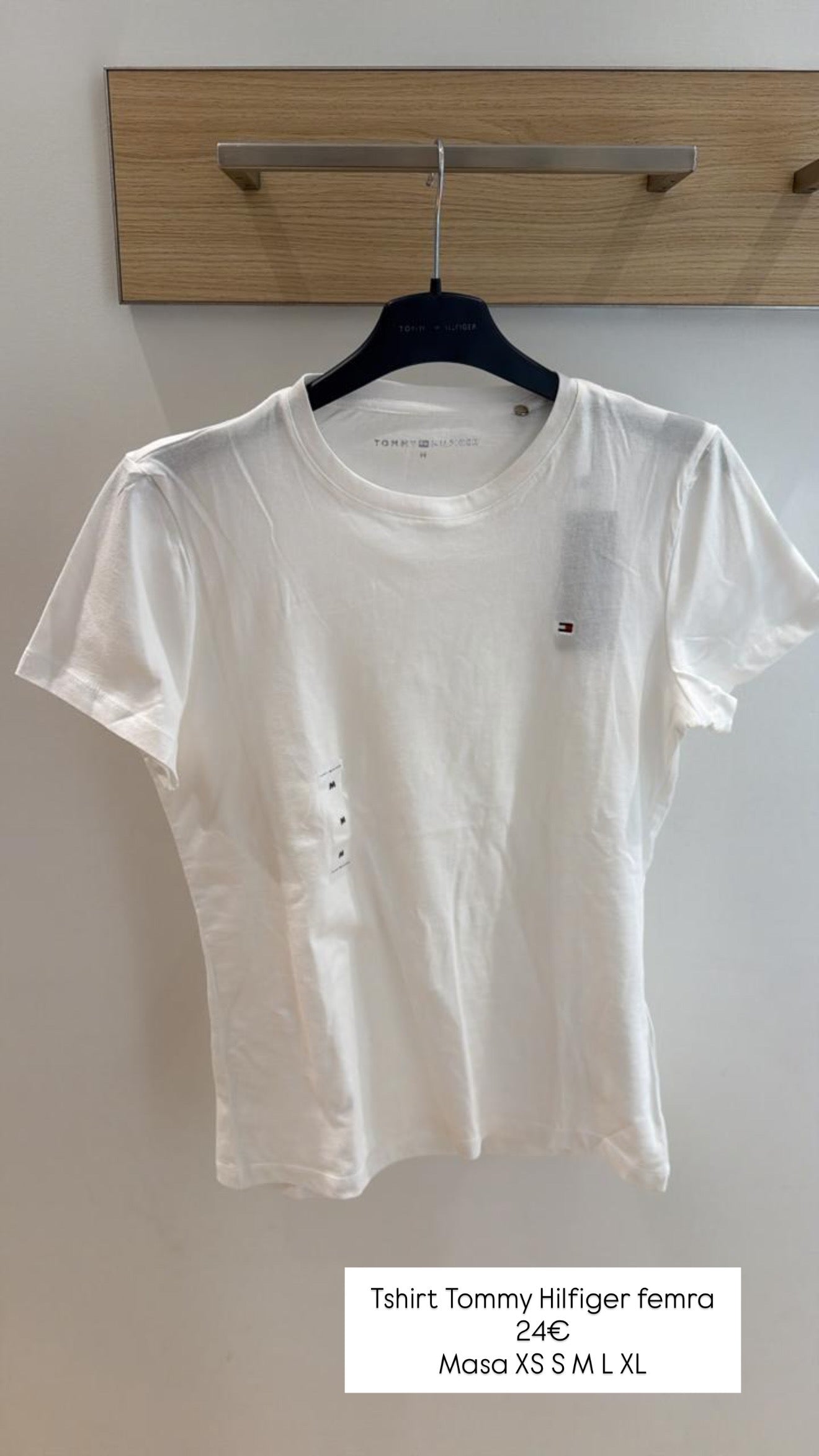 Tshirt Tommy Hilfiger (FEMRA)(STOCK)