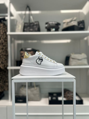 Atlete Karl Lagerfeld (FEMRA)