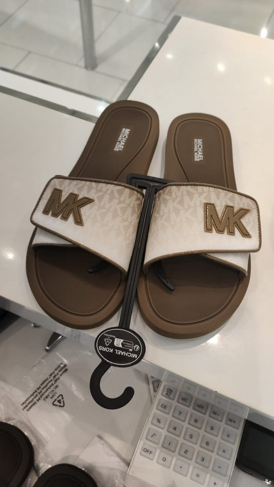 Shapka Michael Kors (FEMRA)(Pre-Order)