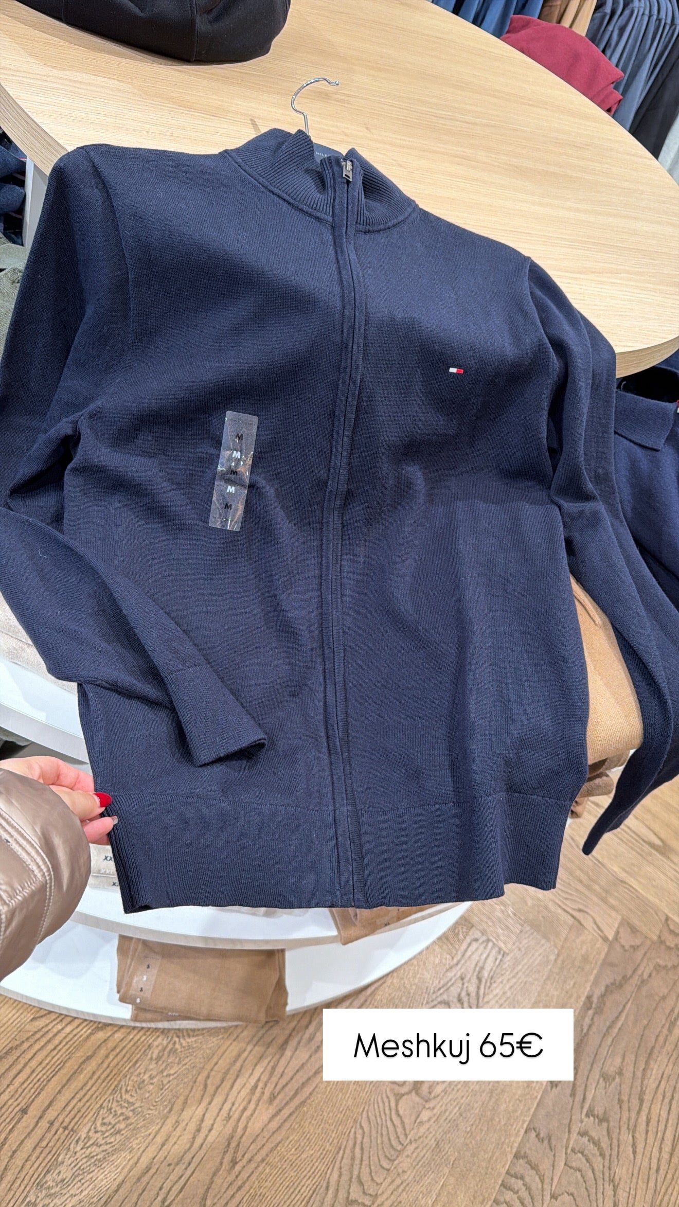 Pulover Tommy Hilfiger (MESHKUJ)