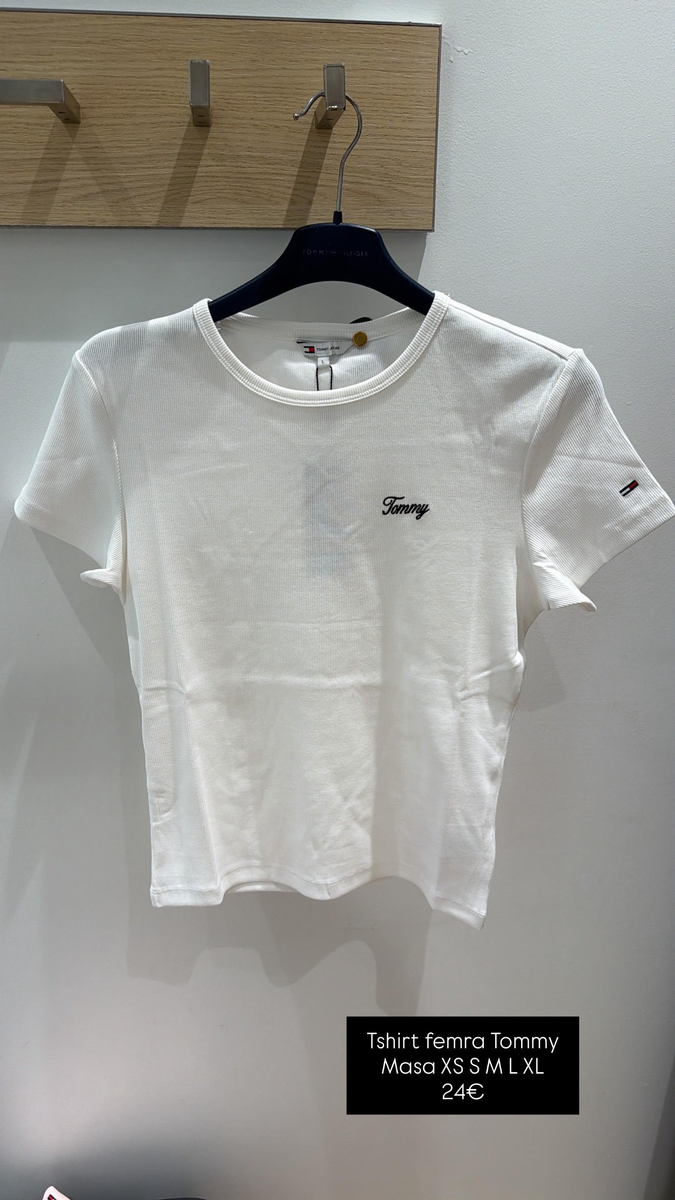 Tshirt Tommy Hilfiger (FEMRA)(STOCK)