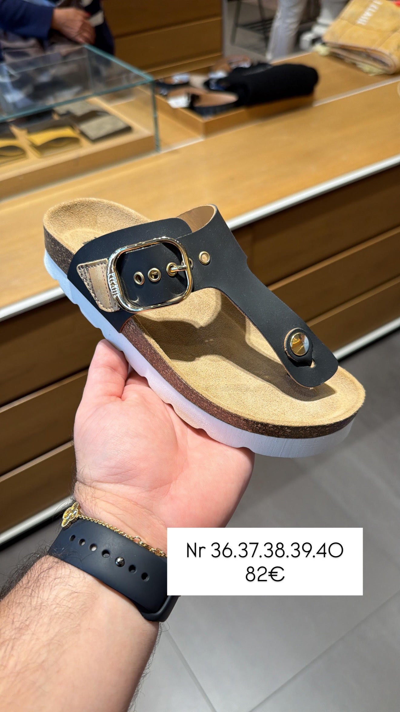 Shapka Alviero (FEMRA)(STOCK)