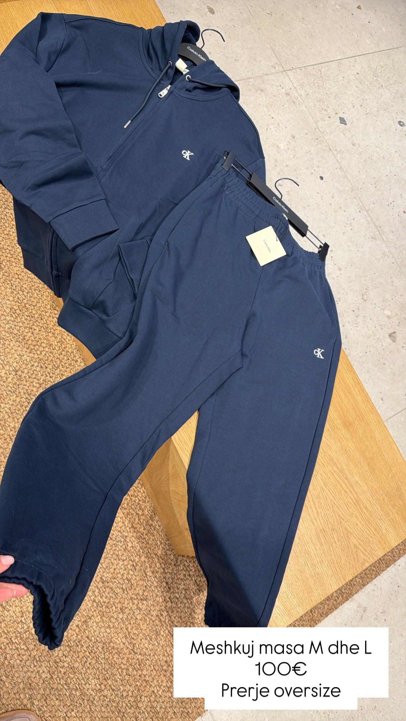 Kostum Calvin Klein (MESHKUJ)