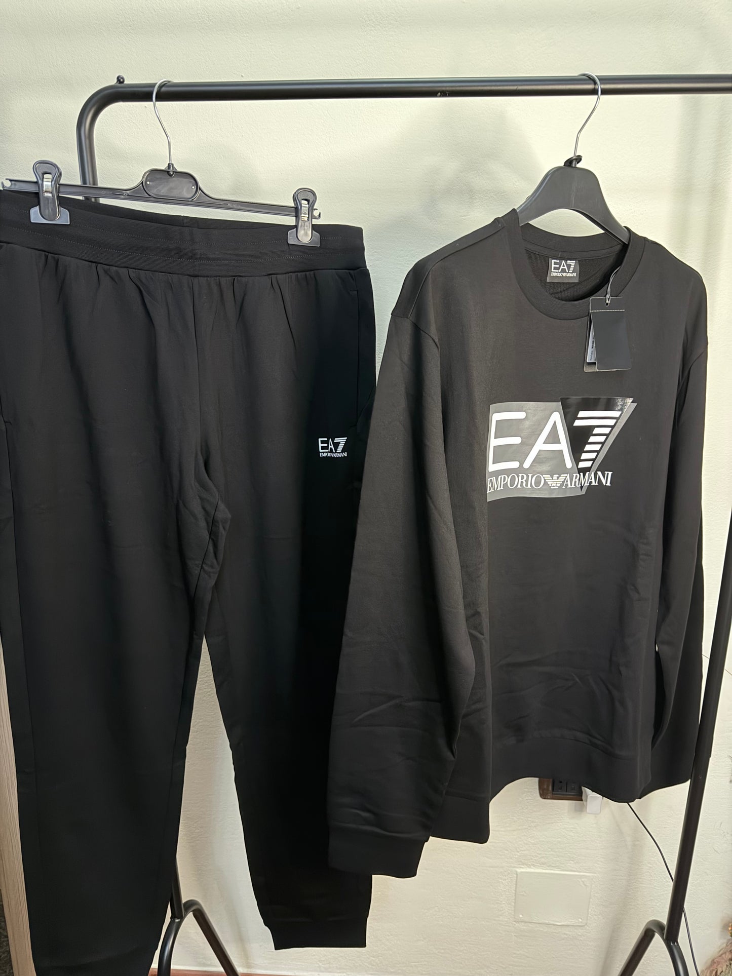 Kostum Armani Meshkuj(STOCK)