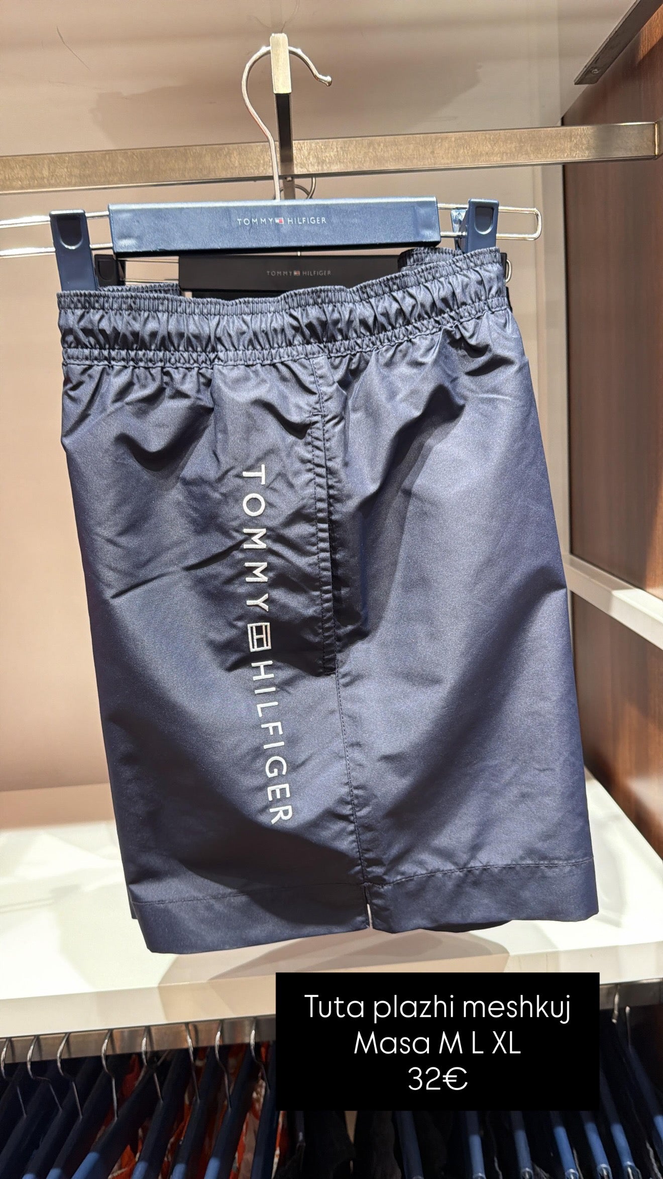 Tuta plazhi Tommy Hilfiger (MESHKUJ)(STOCK)
