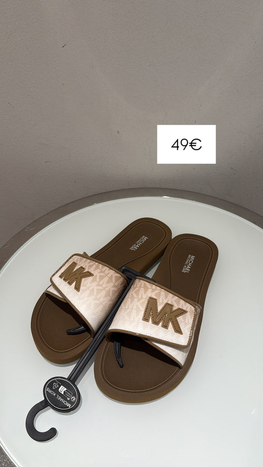 Shapka Michael Kors (FEMRA)(STOCK)