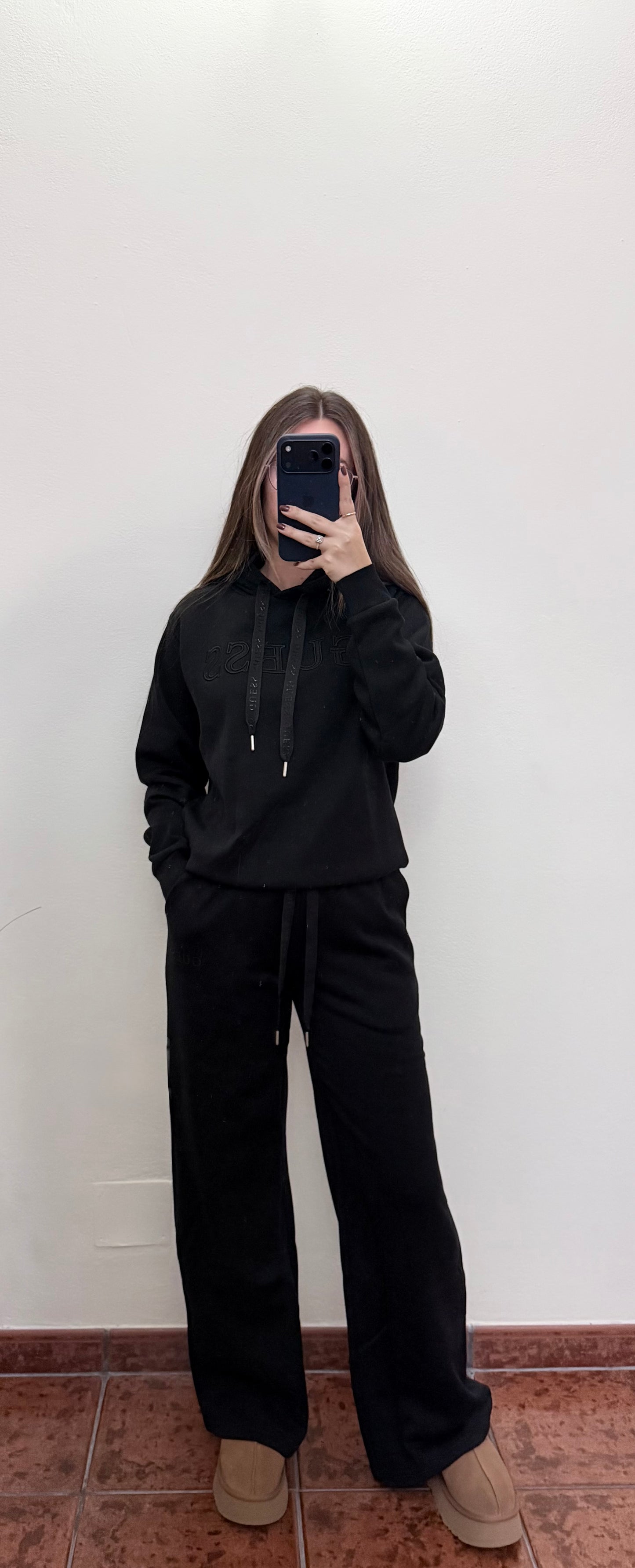 Kostum GUESS(FEMRA)(STOCK)