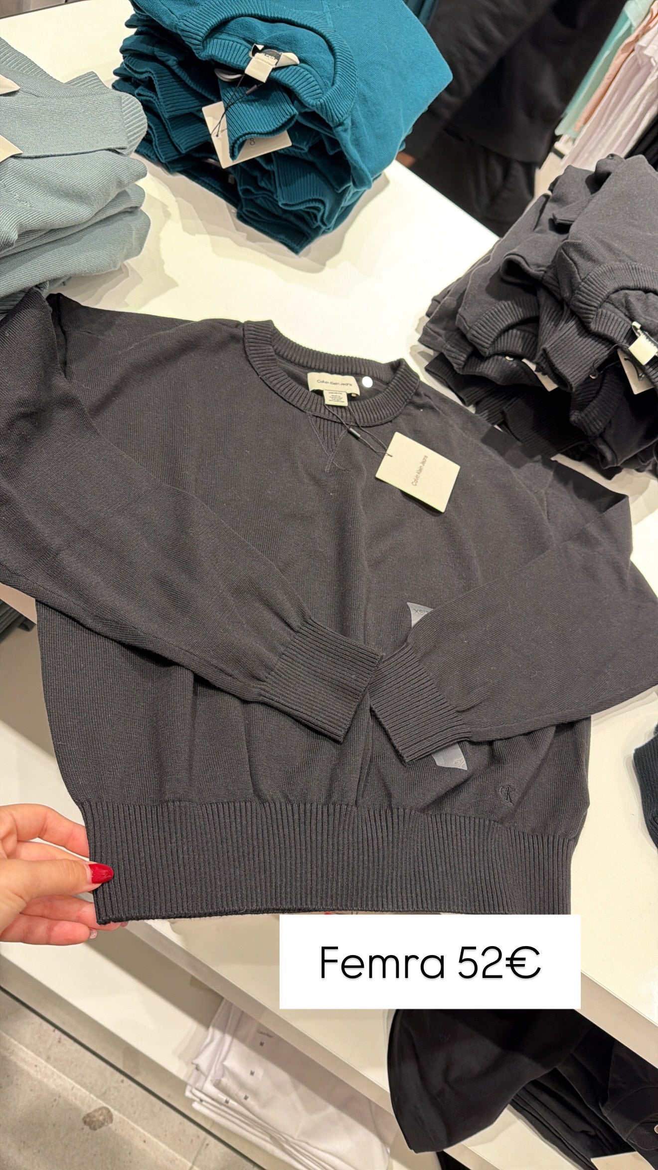 Pulover Calvin Klein (FEMRA)