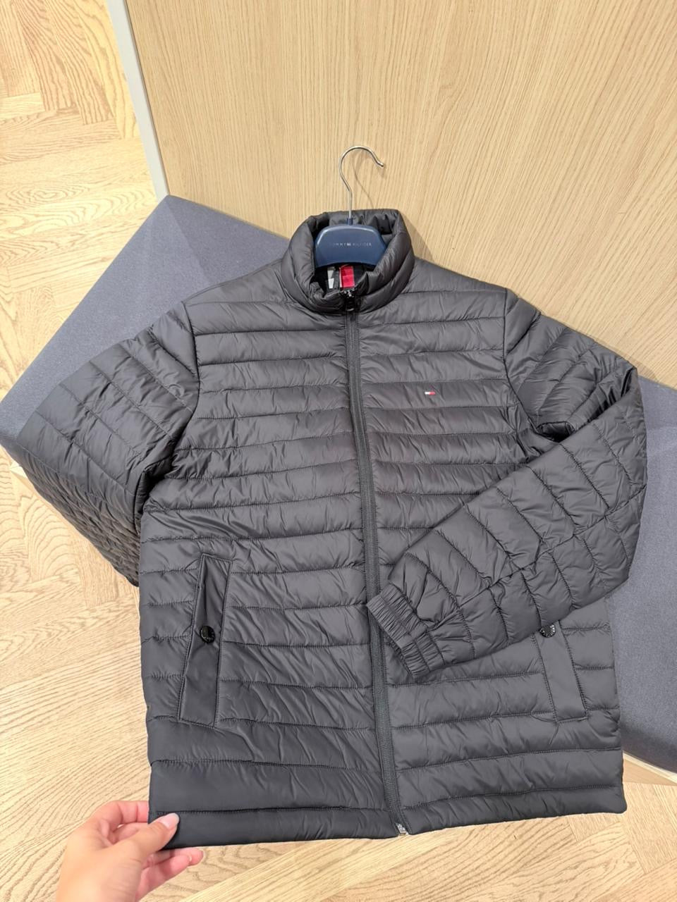 Xhup Tommy Hilfiger (MESHKUJ)(STOCK)