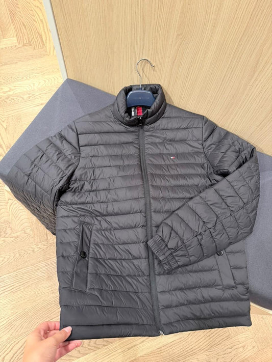 Xhup Tommy Hilfiger (MESHKUJ) OCT