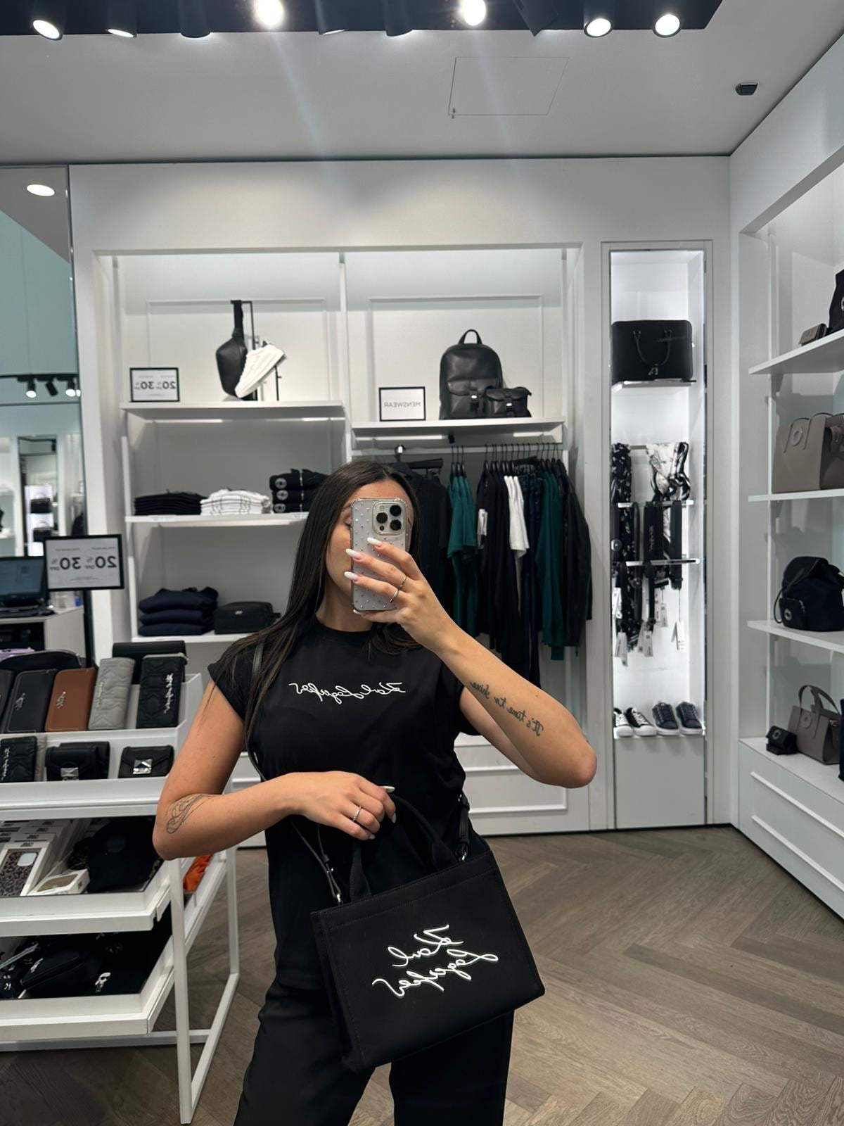 Cante Karl Lagerfeld (FEMRA)