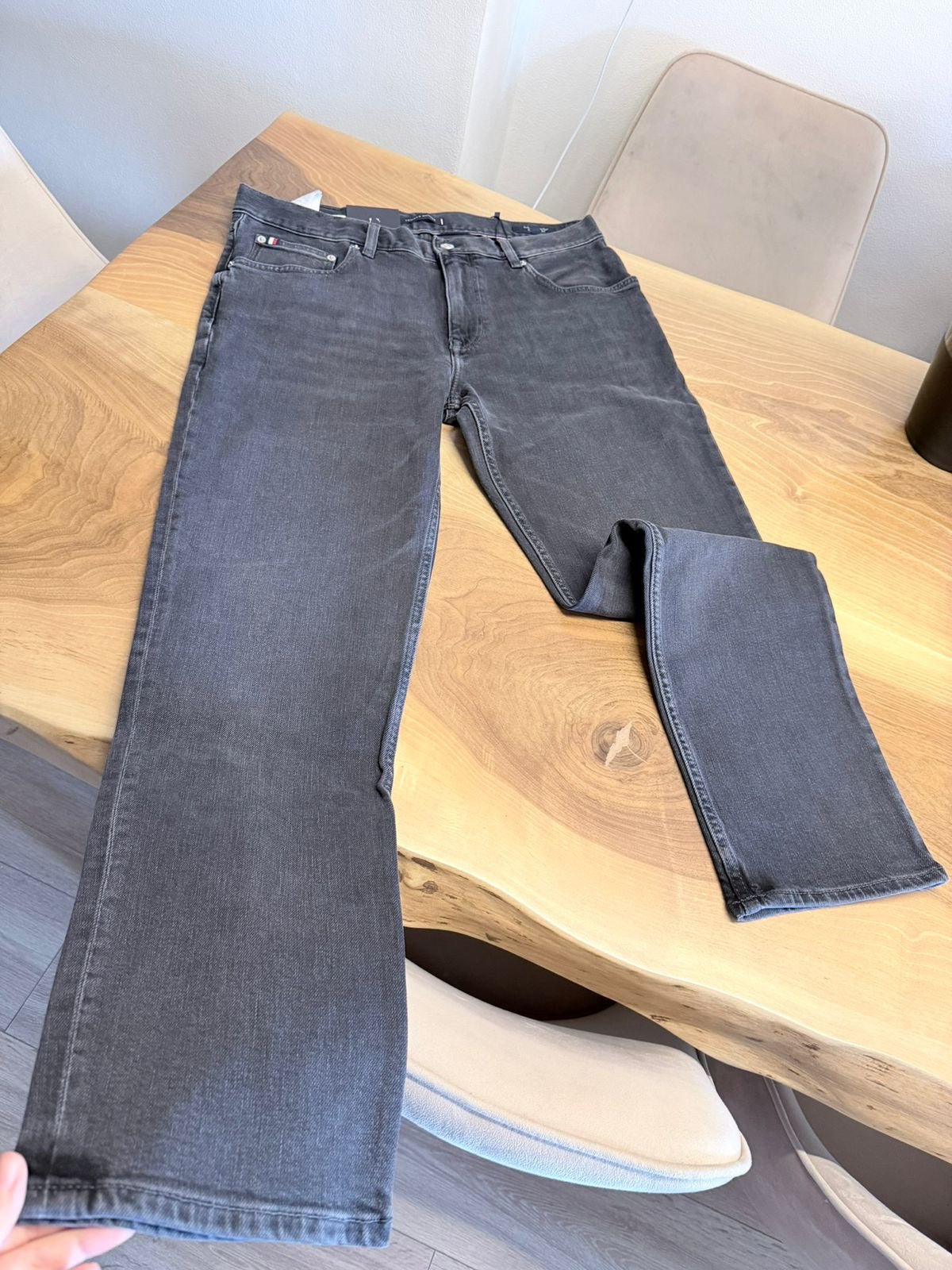 Xhinse Tommy Hilfiger (MESHKUJ)(STOCK)