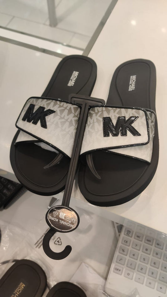 Shapka Michael Kors (FEMRA)(Pre-Order)