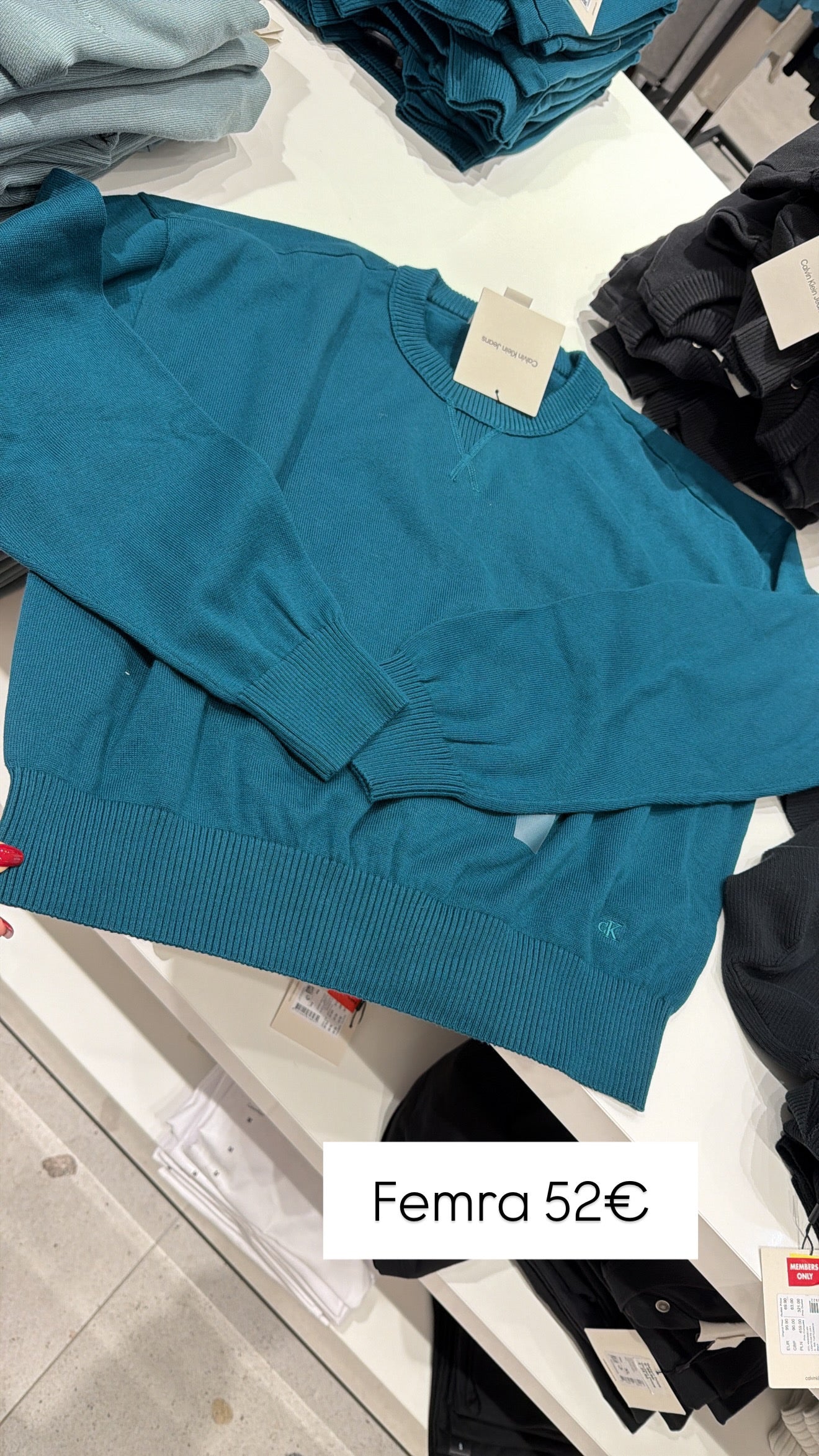 Pulover Calvin Klein (FEMRA)