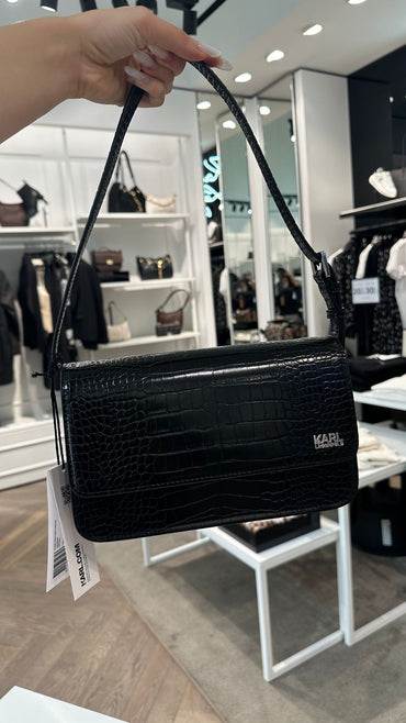 Cante Karl Lagerfeld (FEMRA)(STOCK)