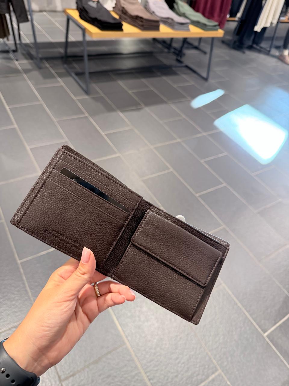 Portofol Liu Jo (MESHKUJ)(STOCK)