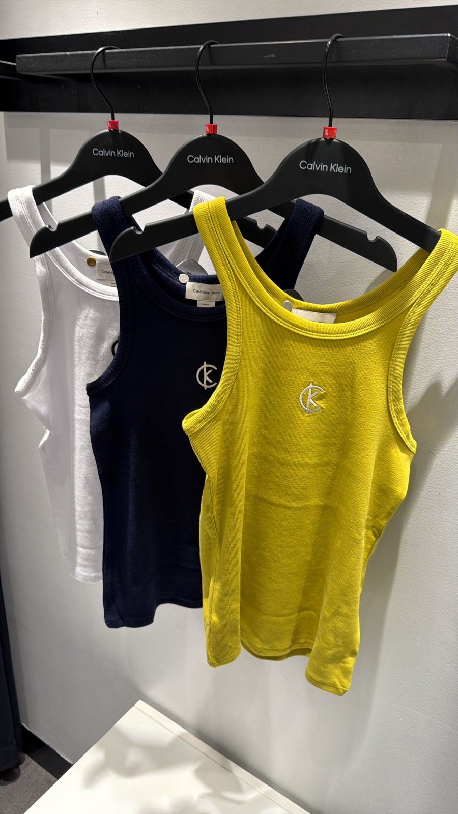 Kanatiere Calvin Klein (FEMRA)(STOCK)