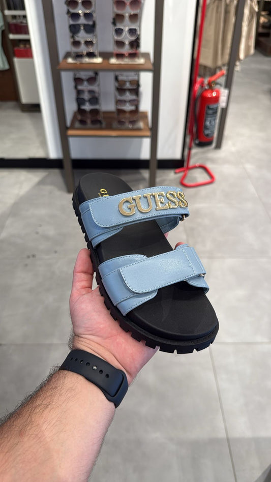 Shapka Guess (FEMRA) 29M(STOCK)HH