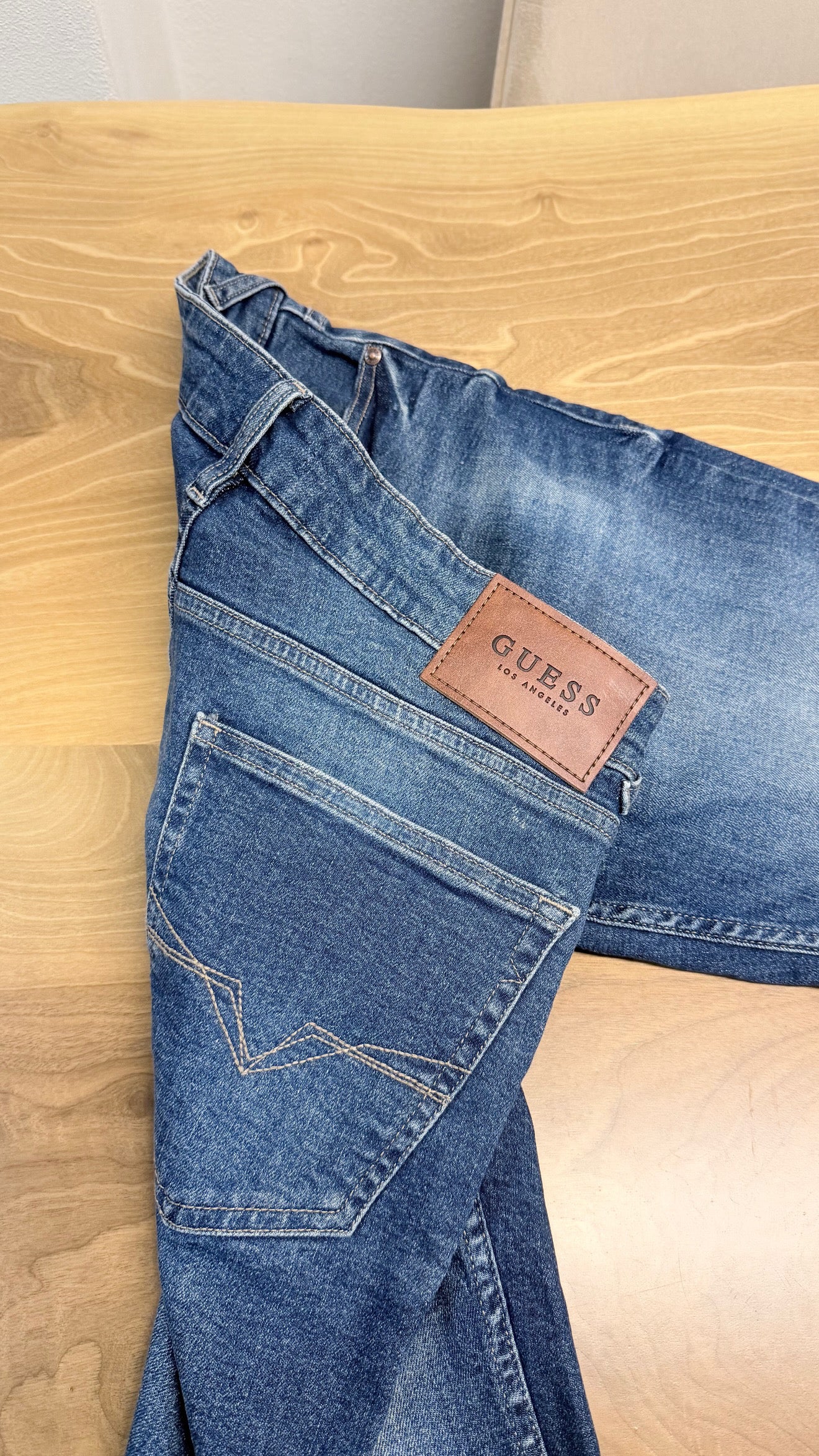 Xhinse Guess (MESHKUJ)(STOCK)
