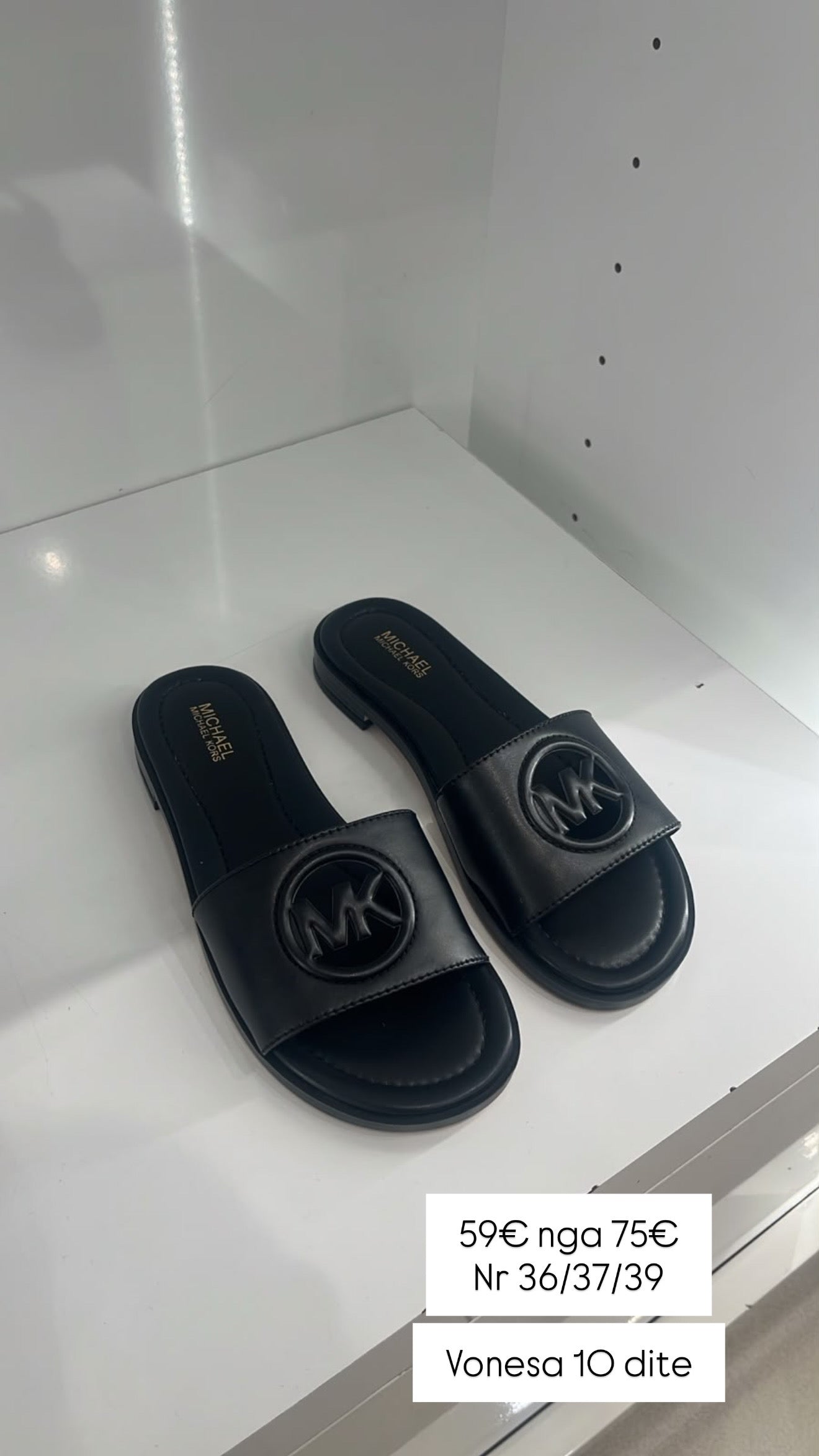 Shapka Michael Kors (FEMRA)