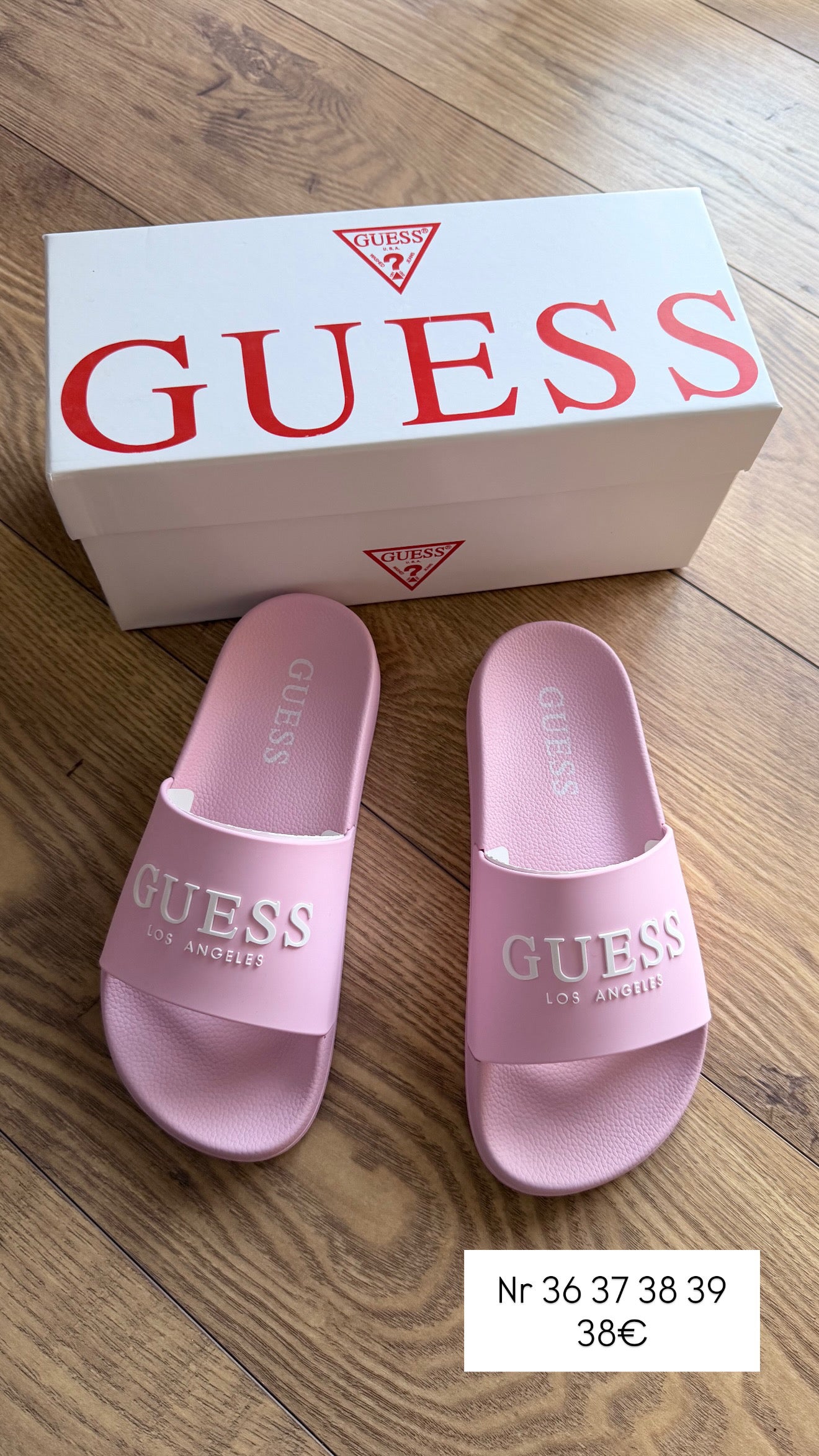 Shapka Guess (FEMRA)(STOCK)