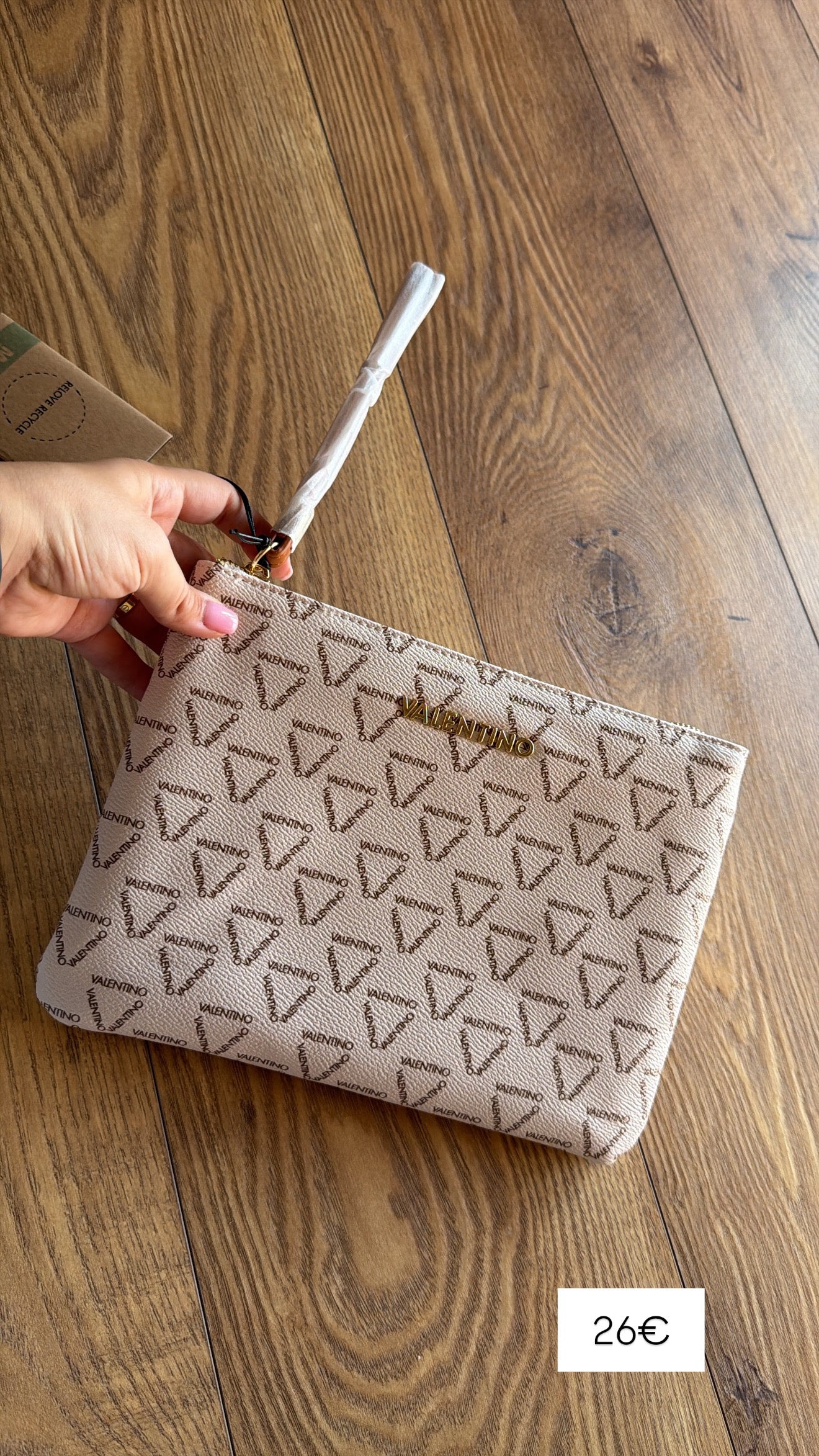 Pochette Valentino (FEMRA)(STOCK)