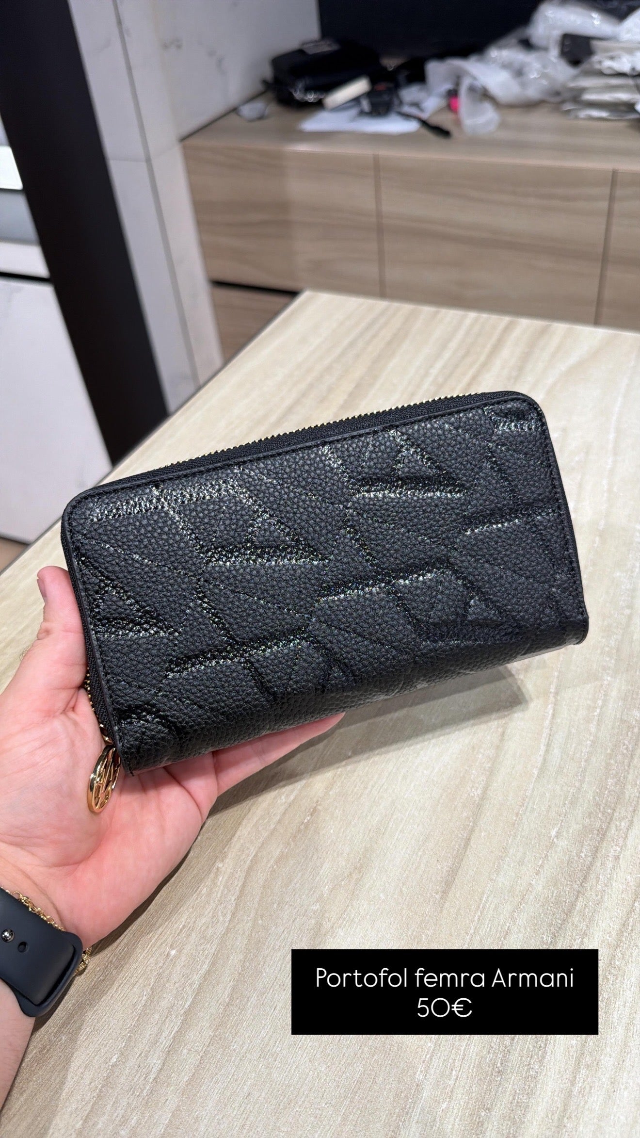 Portofol Armani Exchange (FEMRA)(STOCK)