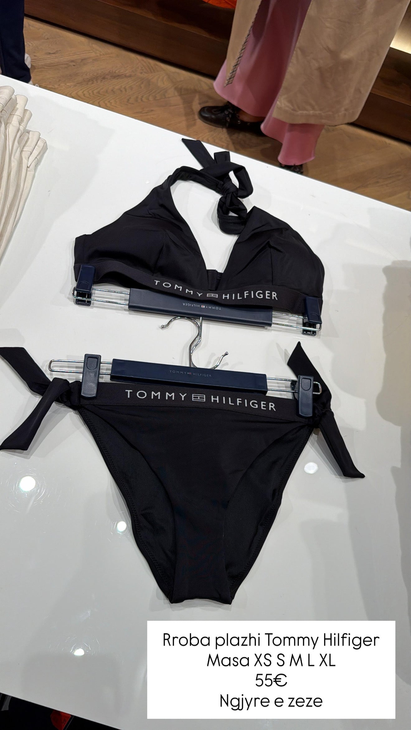 Rroba plazhi Tommy Hilfiger(STOCK)