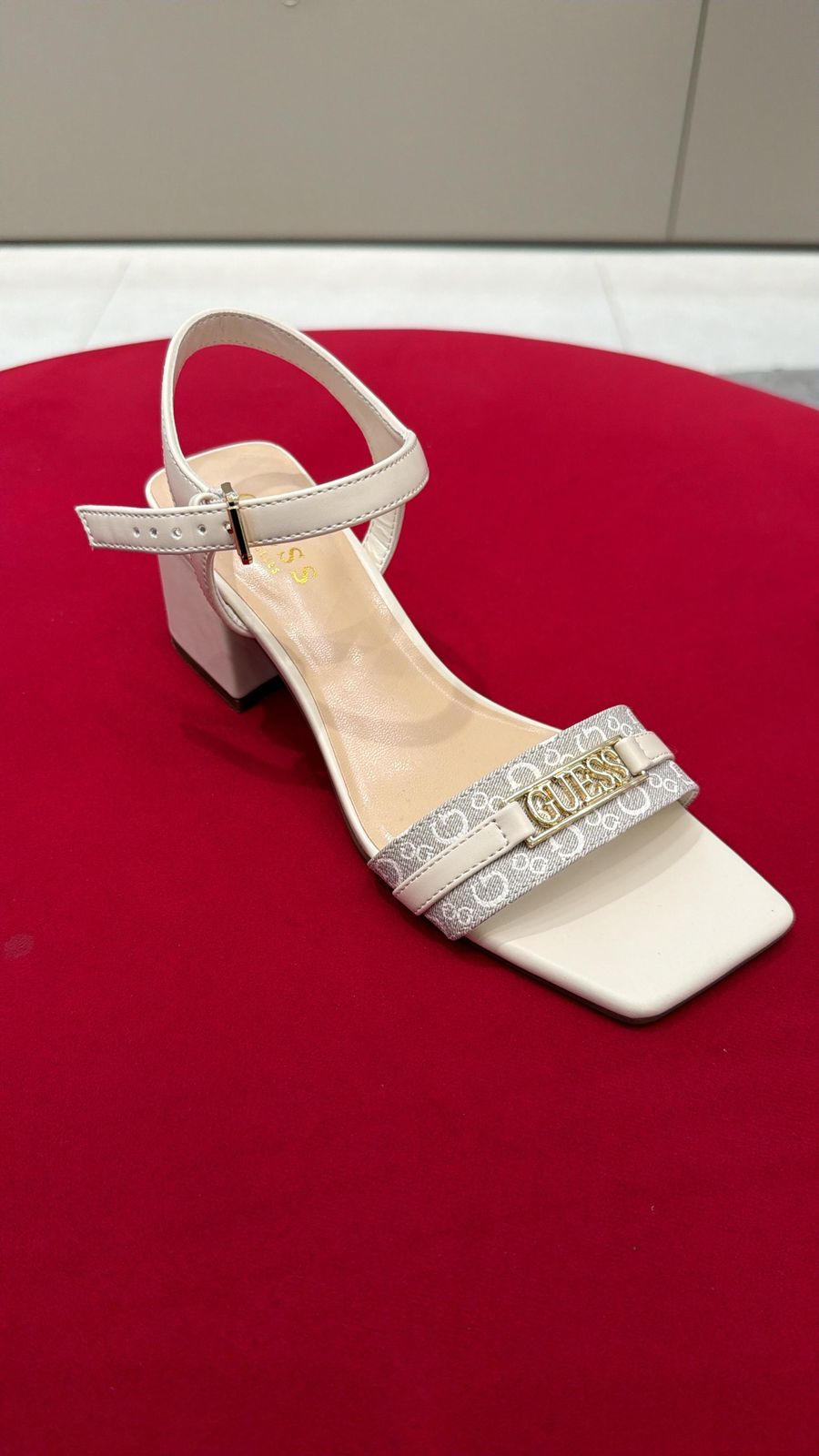 Sandale Guess (FEMRA)(STOCK)