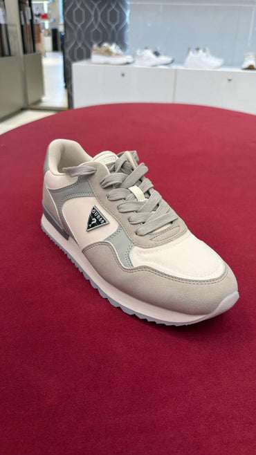 Atlete Guess (MESHKUJ)(STOCK)