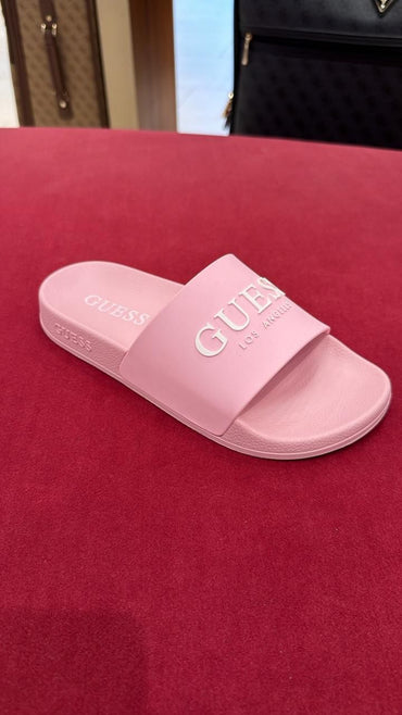 Shapka Guess (FEMRA)(STOCK)